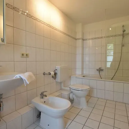 Villa Luxurious Holiday In Stove With Waterfront *