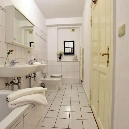 Villa Luxurious Holiday In Stove With Waterfront Gustow (Nordwestmecklenburg)